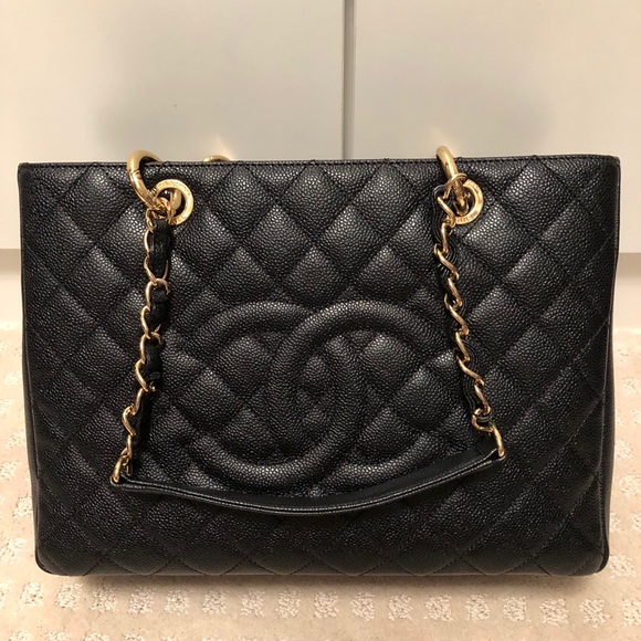 ❌SOLD❌ Chanel GST XL - Picture 2 of 3